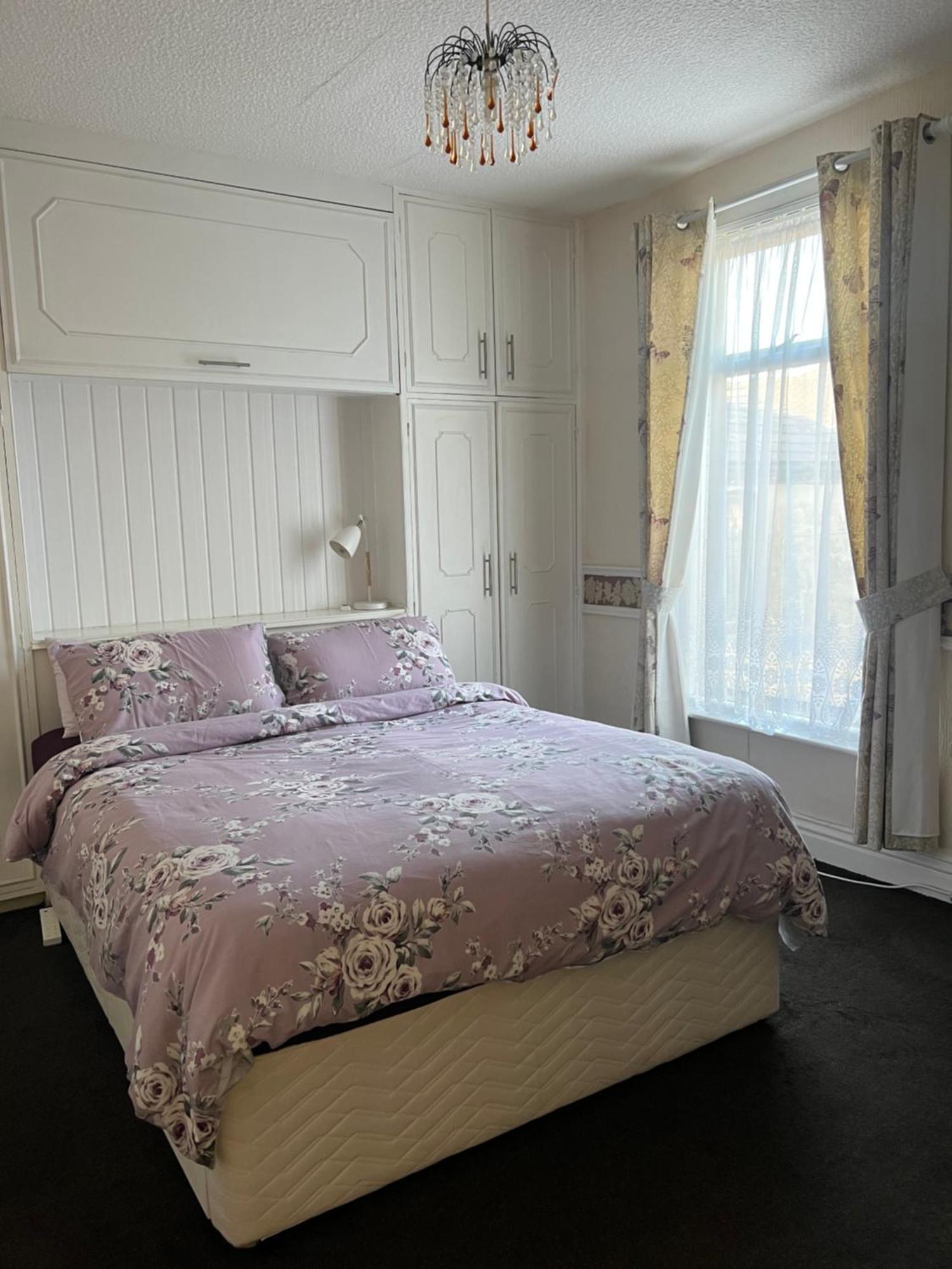 Stylish And Massive Apartment Blackpool